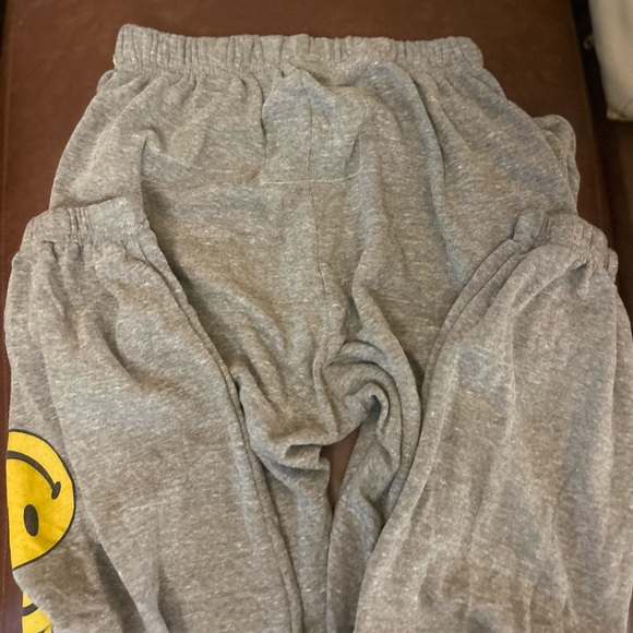 aviator nation smiley happy face sweatpants heather grey - Picture 4 of 5